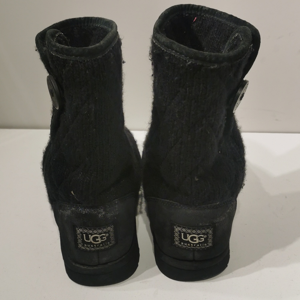 Ugg mountain quilted knit boot
